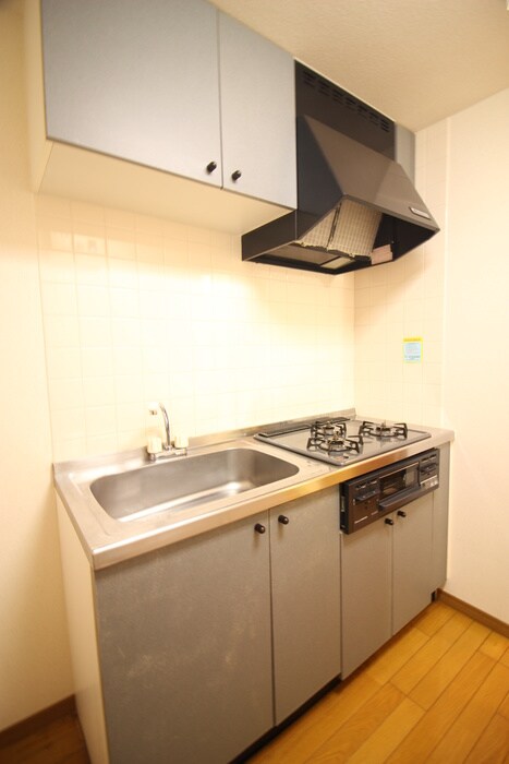 キッチン ヴィラ・ラレ－ヌ