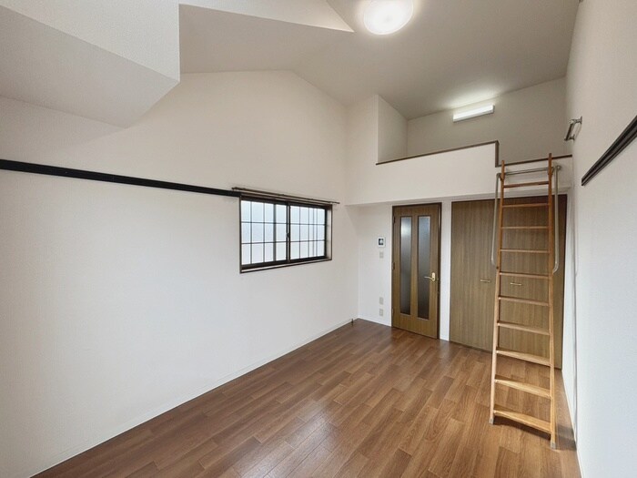 居室 アラモ－ド八乙女