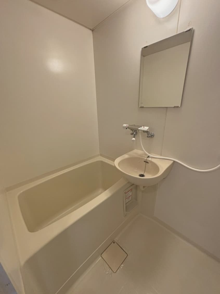 バス／シャワールーム等 アラモ－ド八乙女