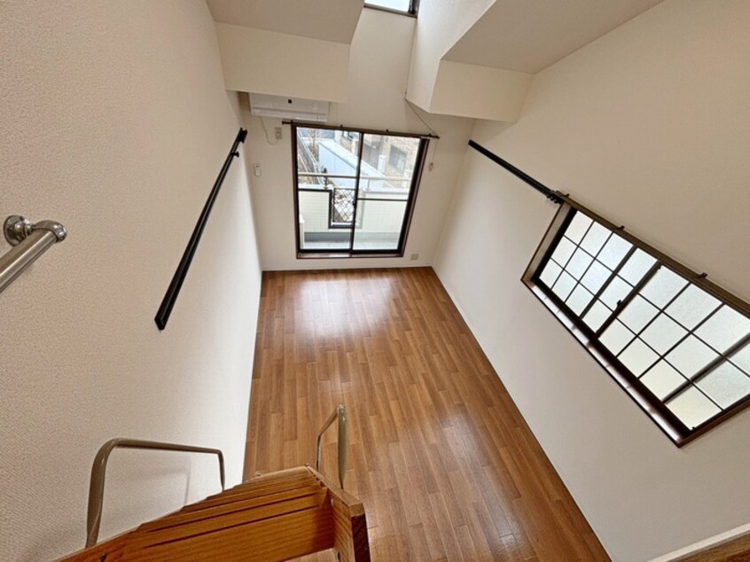 居室 アラモ－ド八乙女