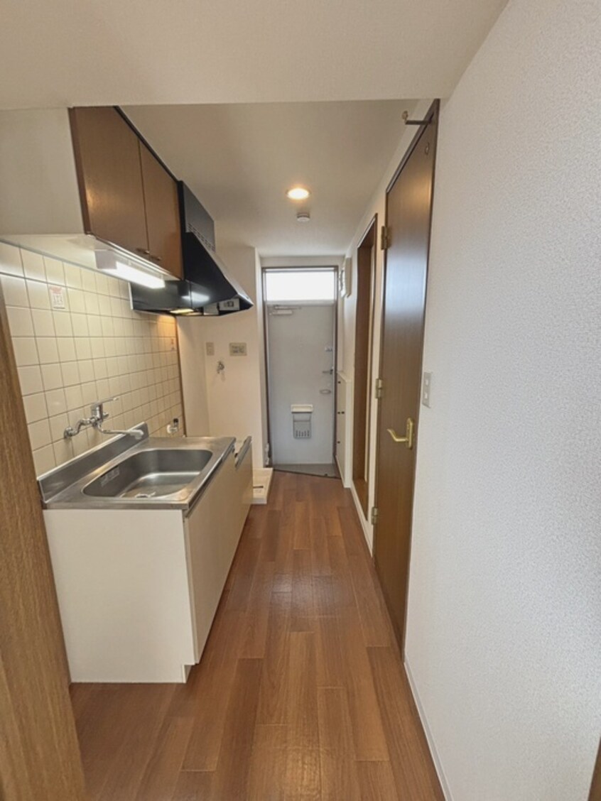 廊下 アラモ－ド八乙女