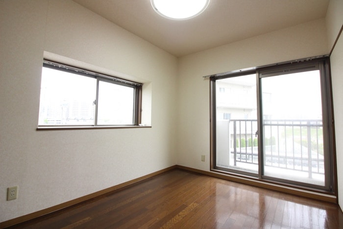 居室 ザ・フォレスティ