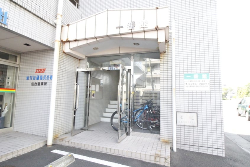 エントランス部分 一番館