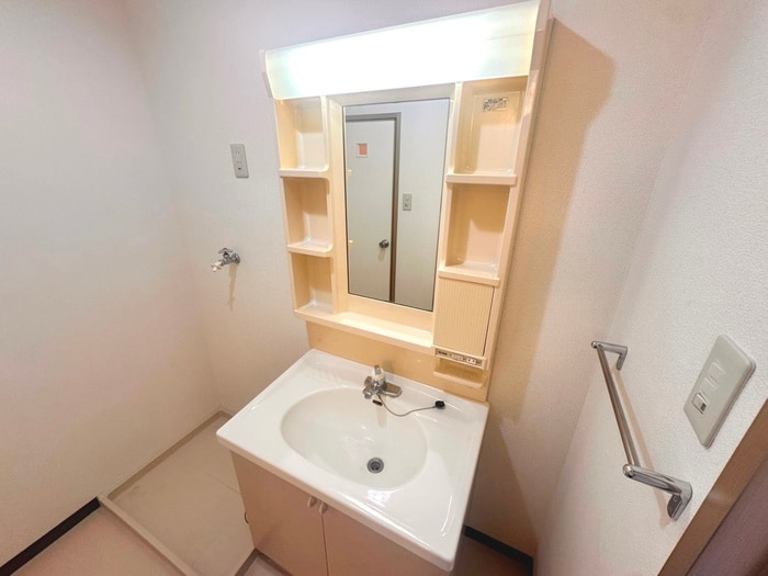 収納 レジデンスオリーブＨ