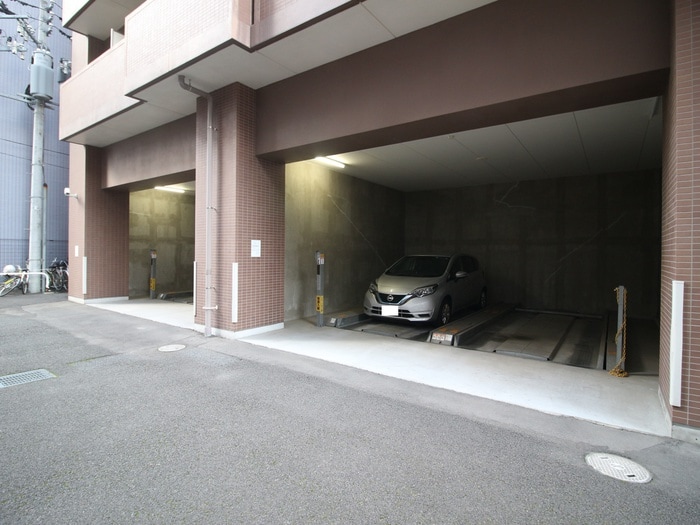 駐車場 Ｓ－ＦＯＲＴ青葉上杉