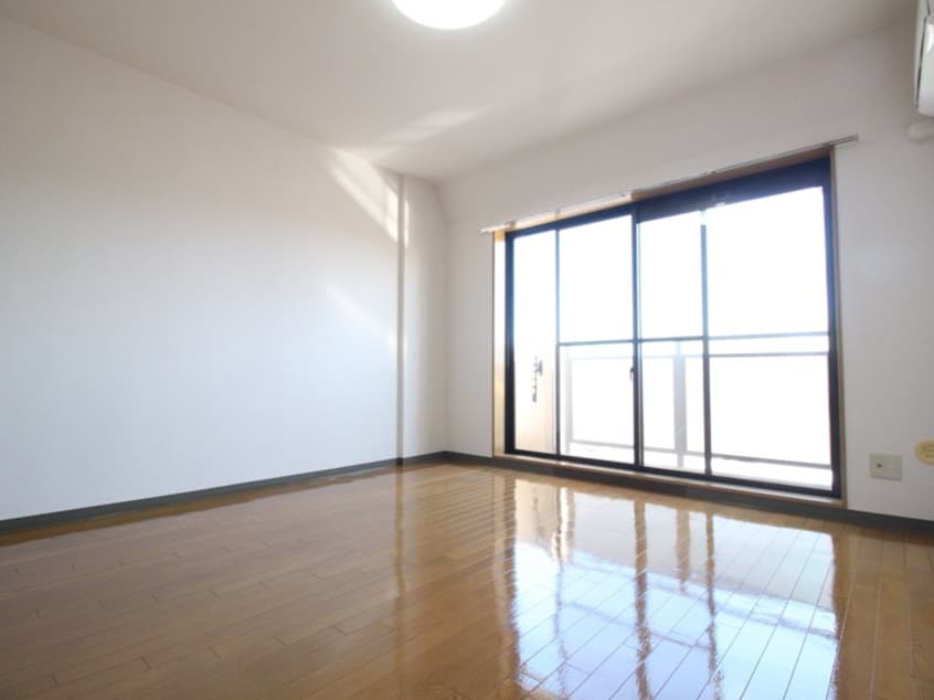 居室 ヴィンダーバール愛