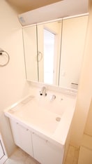 洗面 LUANA・AIR・RESIDENCE宮町