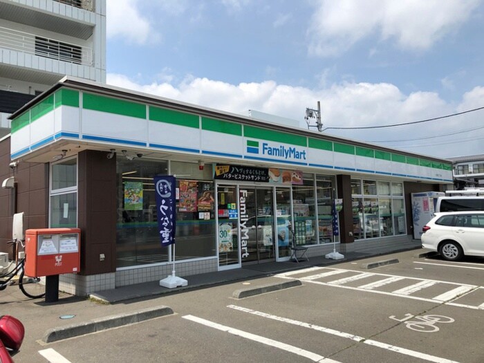 ファミリーマート小田原5丁目店(コンビニ)まで450m ドルチェ