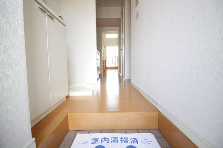 玄関 ｱﾌｫﾘｽﾃ-ｼｮﾝ新田東ｲ-ｽﾄ
