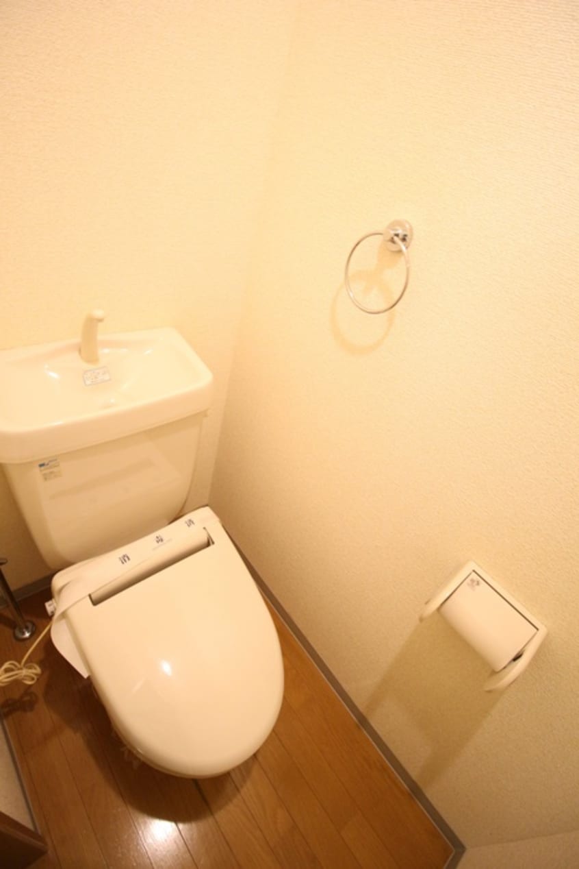 トイレ イーストウイング