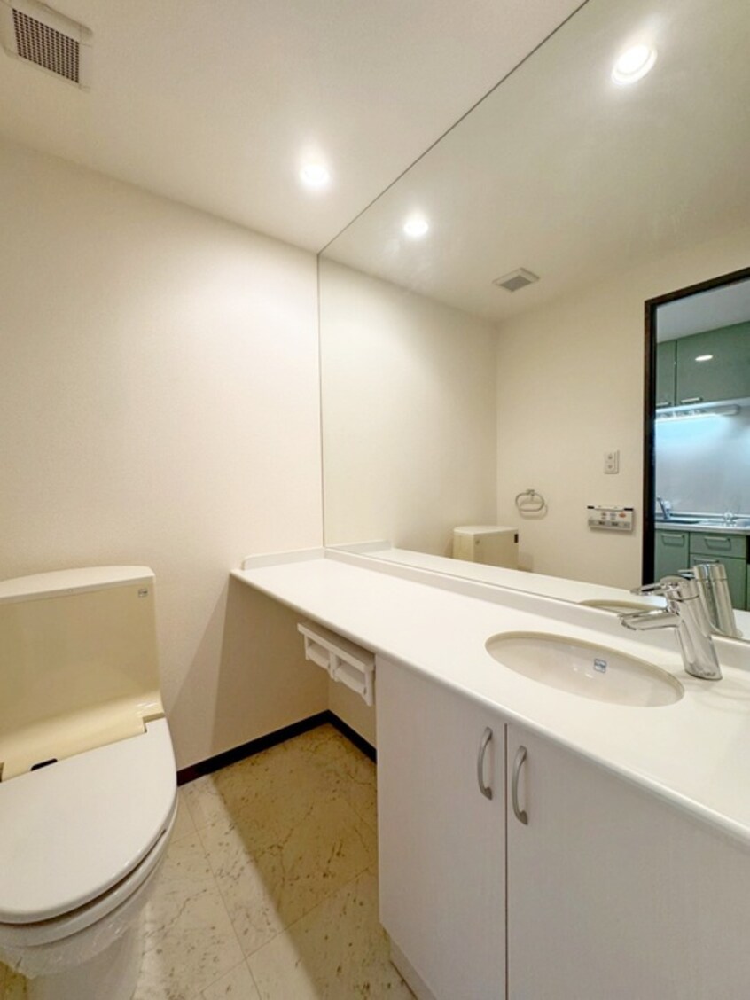 洗面 ｺﾝﾌｫｰﾄEXE新田ｽﾃｰｼｮﾝ