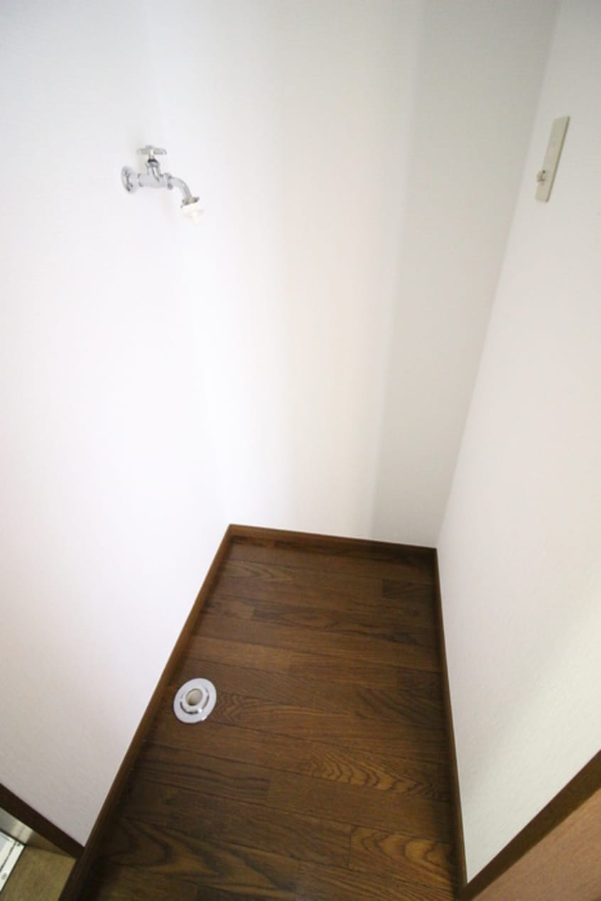 洗濯機置場 ハピネスＴＯＲＩＮＯ２