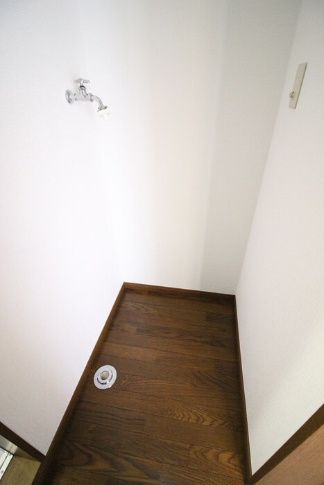 洗濯機置場 ハピネスＴＯＲＩＮＯ２