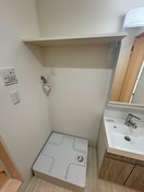 洗濯機置場 REGALEST西中田