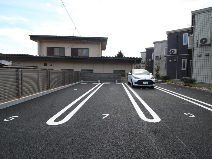 駐車場 モンテヴェルディ愛子