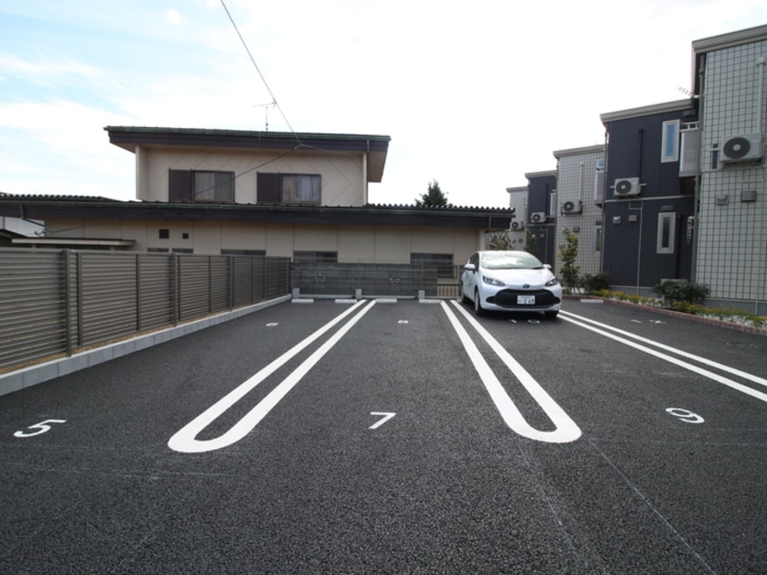 駐車場 モンテヴェルディ愛子