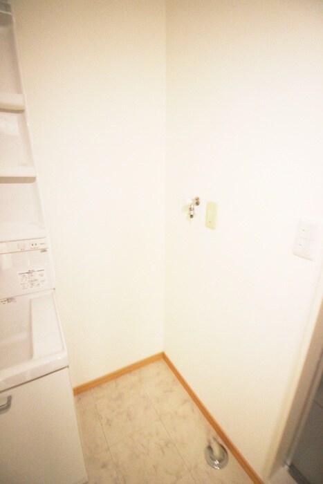 洗濯機置場 ヒルメゾン壱番館