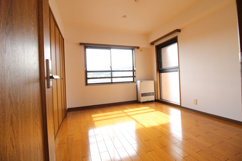 居室 フォルス八幡