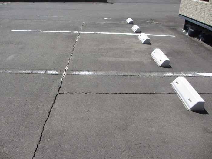 駐車場 ロワジール（伊在）