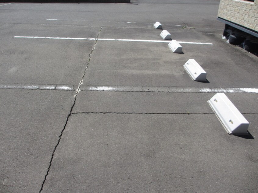 駐車場 ロワジール（伊在）