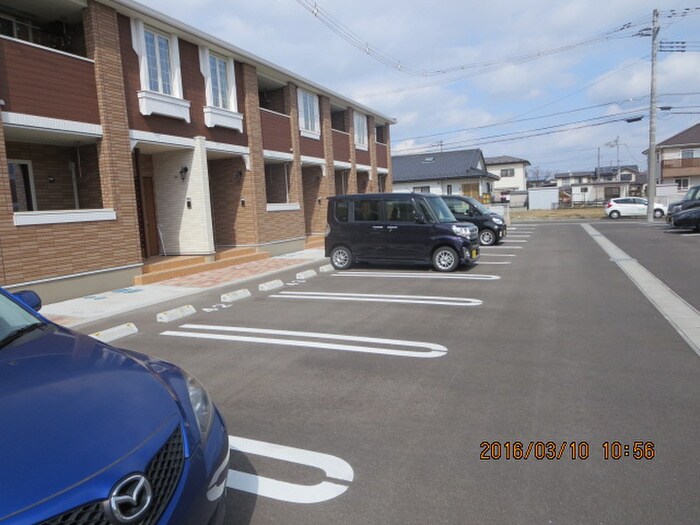 駐車場 ダンデライオン弐番館