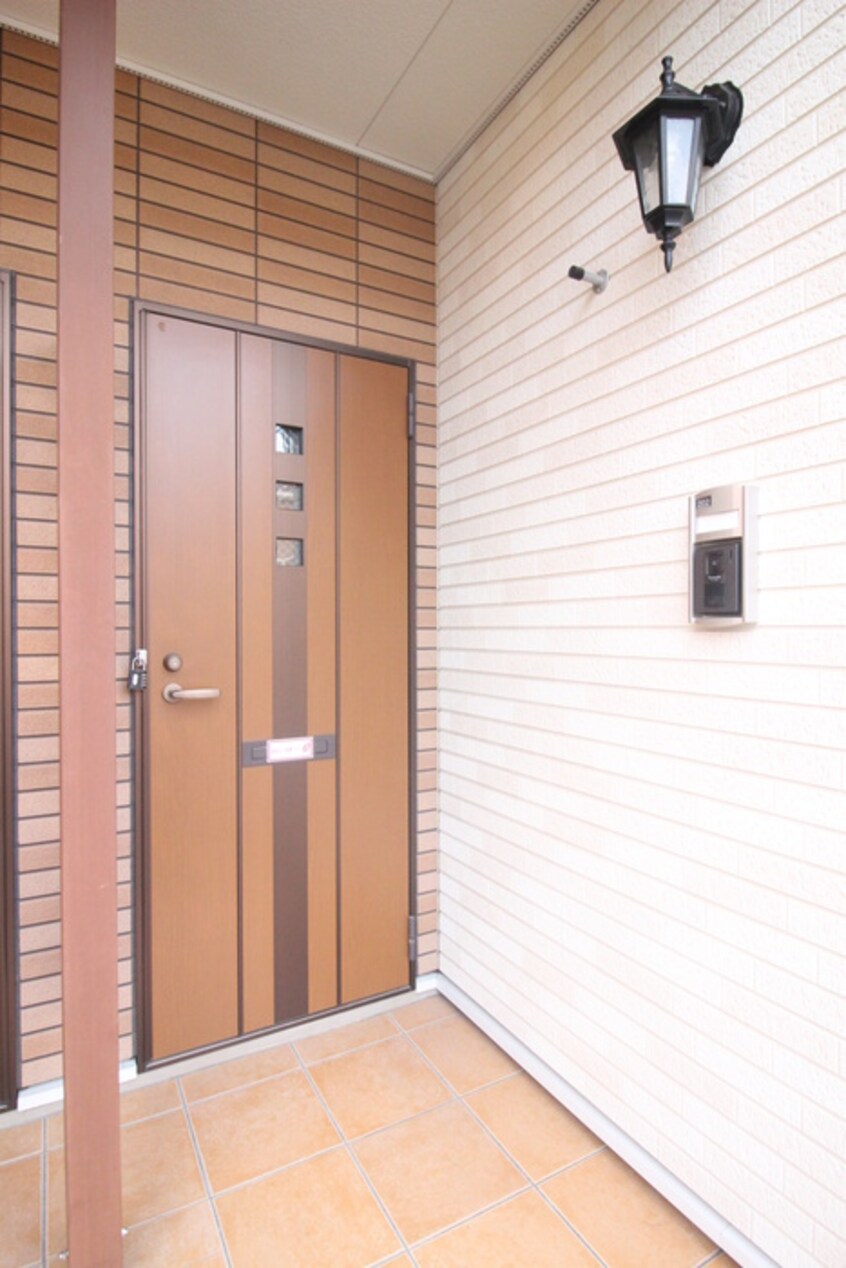 玄関 ダンデライオン弐番館