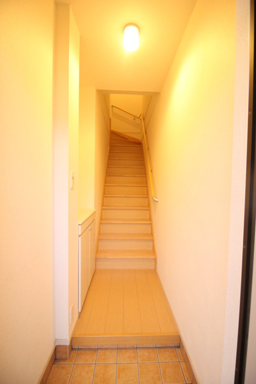 廊下 ダンデライオン弐番館