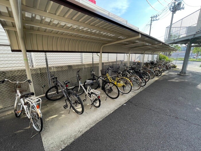 駐輪場 ダイアパレス鹿野