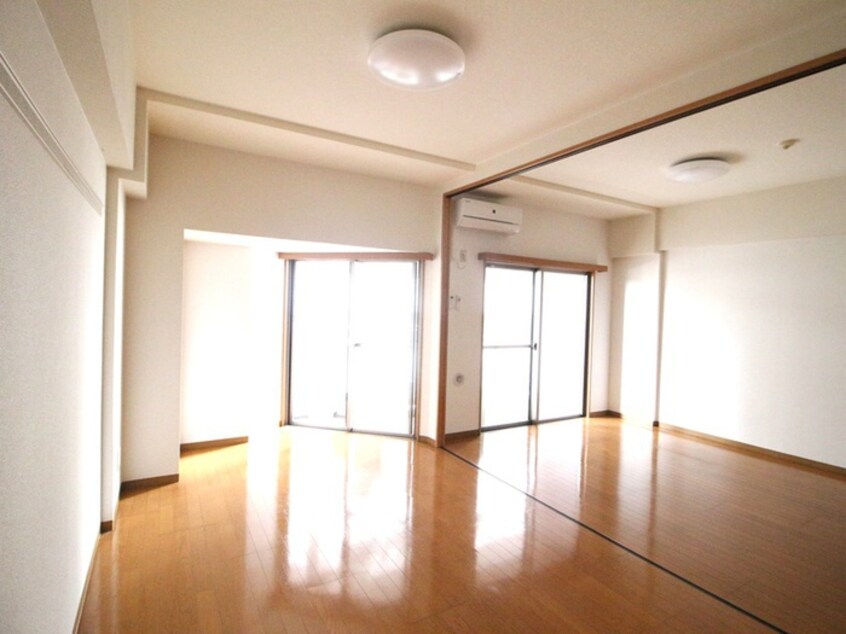 居室 カルロ北目
