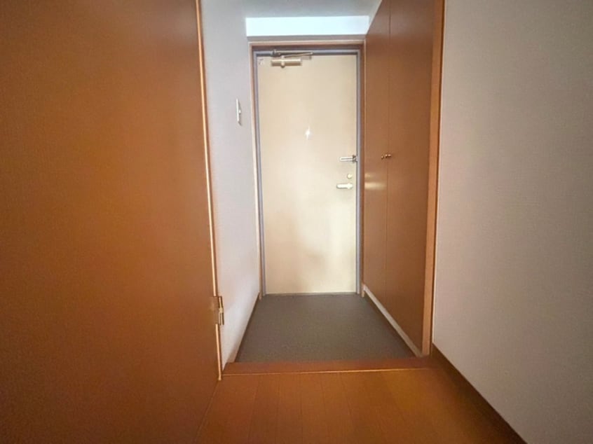 廊下 カルロ北目