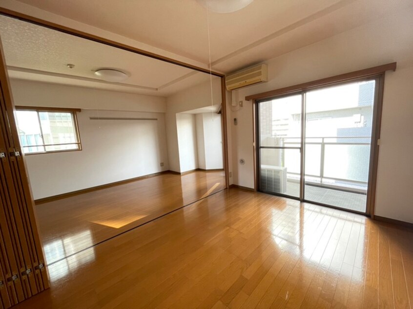 居室 カルロ北目