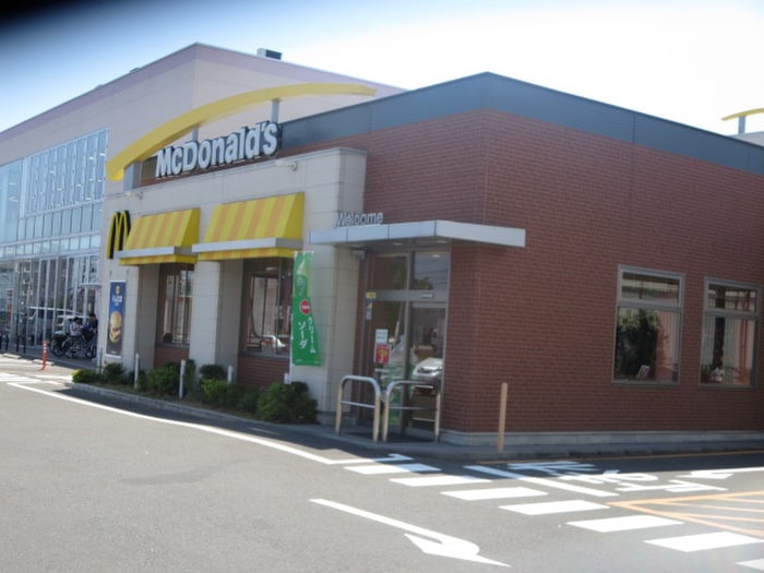 マクドナルド六丁の目店(ファストフード)まで500m アイラビスタ　Ⅱ