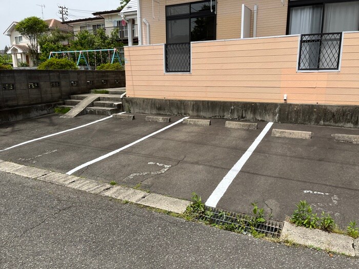 駐車場 山の寺ミディハイツ