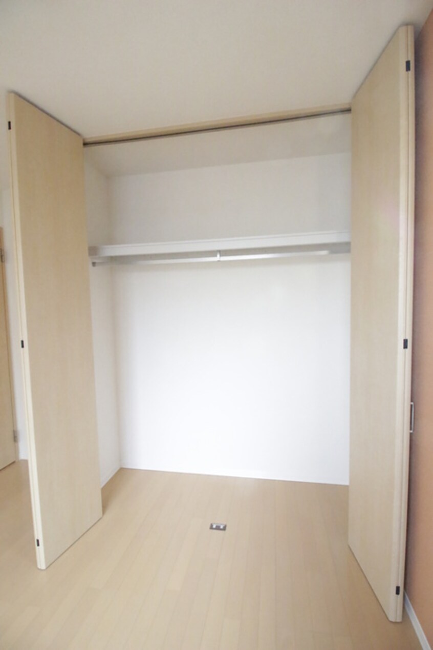 収納 シャーメゾン・エムオー