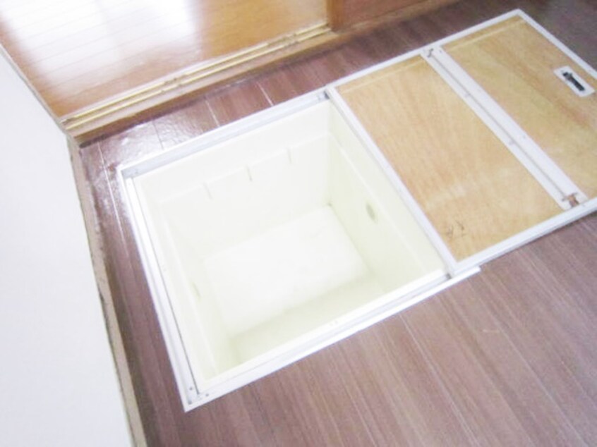 収納 コ－ポ東勝山