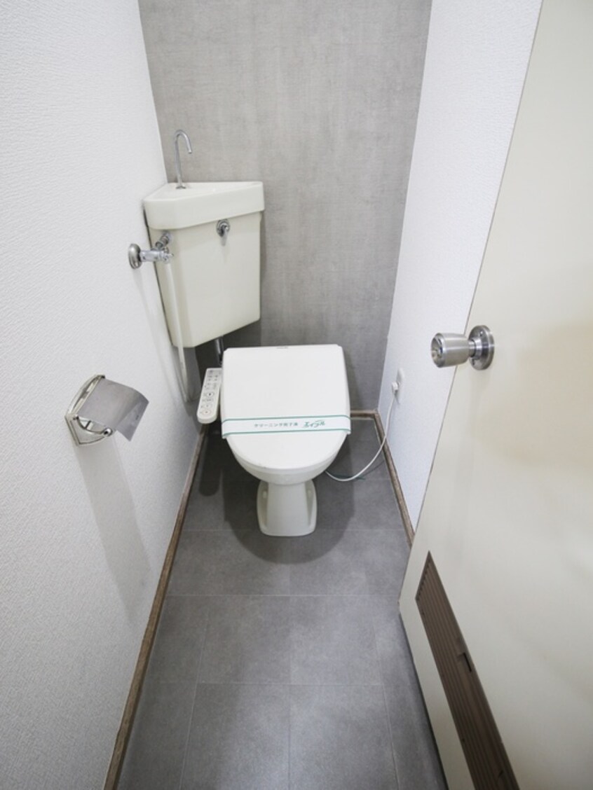 トイレ コ－ポ東勝山