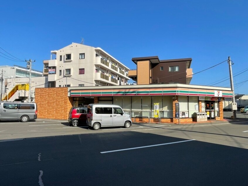 セブンイレブン仙台遠見塚3丁目店(コンビニ)まで377m ポミエ・ＫｏＫｏ中倉