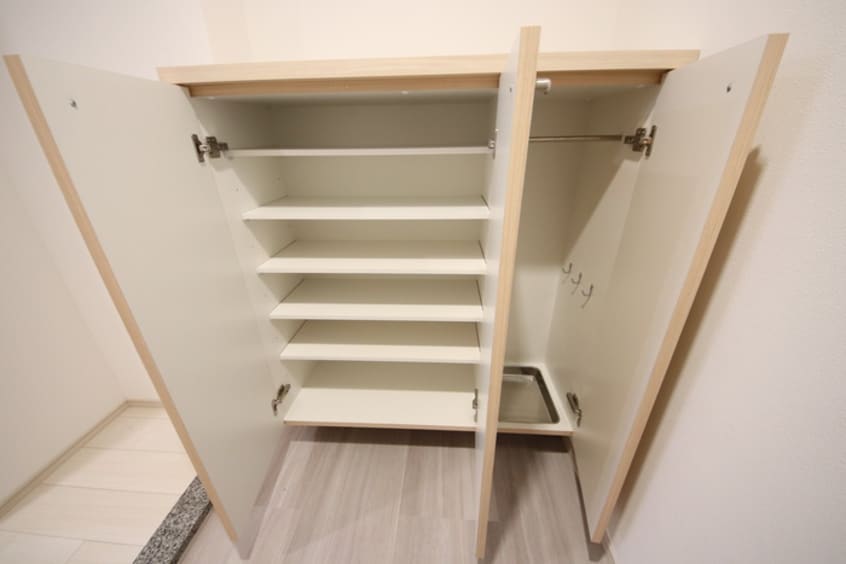 靴箱 ラピスラズリ榴岡