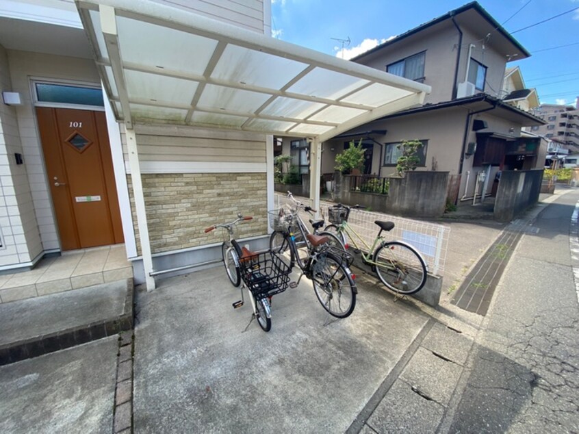 駐輪場 リーコーポ壱番館