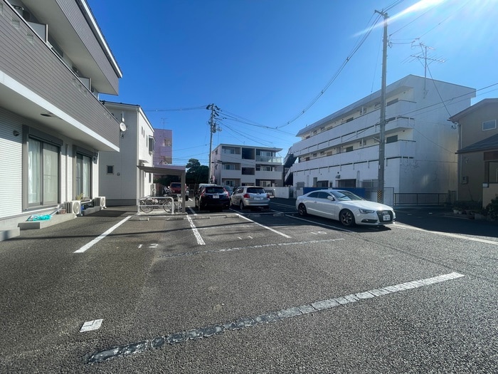 駐車場 サゥーヂビバⅡ番館