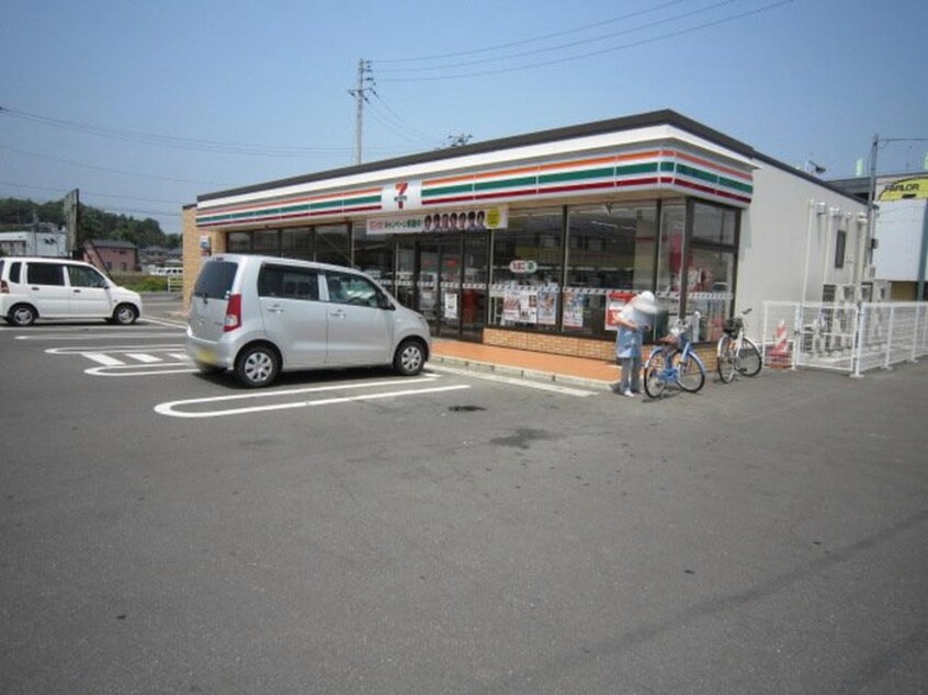 セブンイレブン名取飯野坂店(コンビニ)まで300m アメニティ太陽A