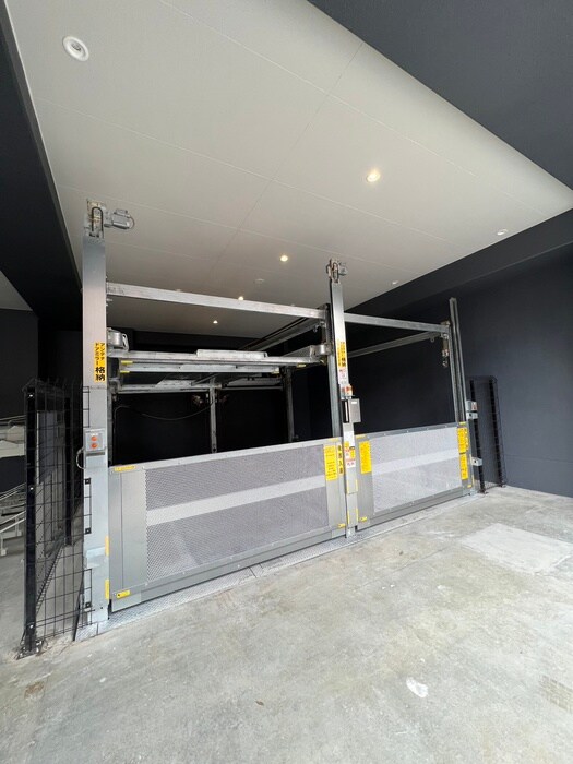 駐車場 ラフィネスサマン