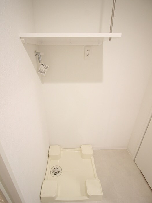 洗濯機置場 ラフィネスサマン