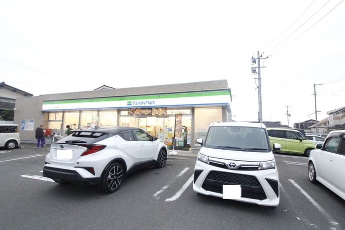 ファミリーマート 岩沼桑原店(コンビニ)まで300m APTエクセル