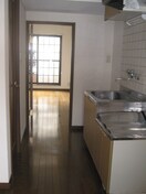 廊下 アヴァンセ富沢南五番館