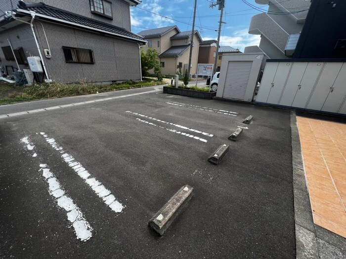 駐車場 ネイヴ　グレアⅡ