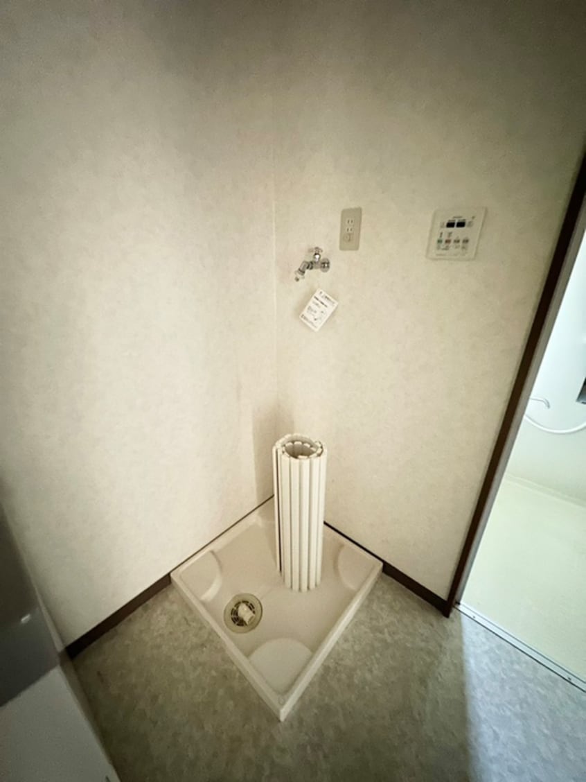 洗濯機置場 ラ・リヴィエール広瀬