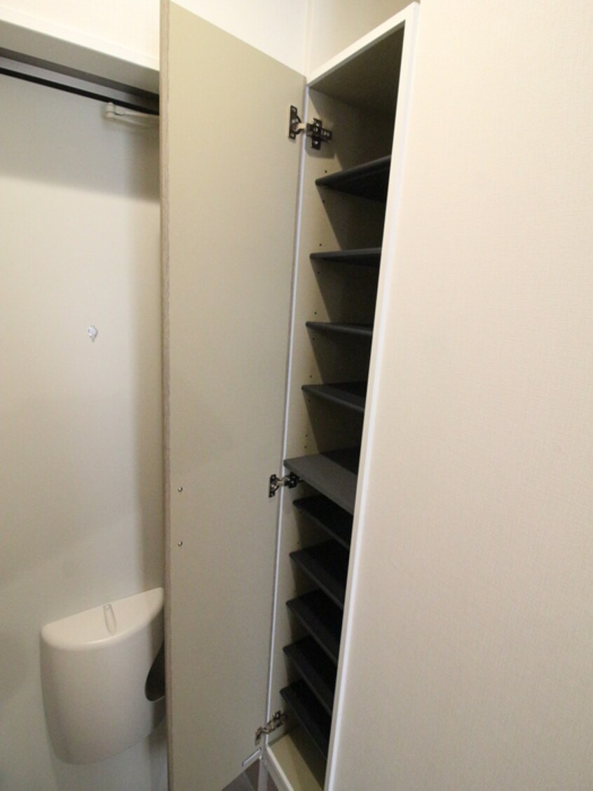 靴箱 シェルテ河原町A