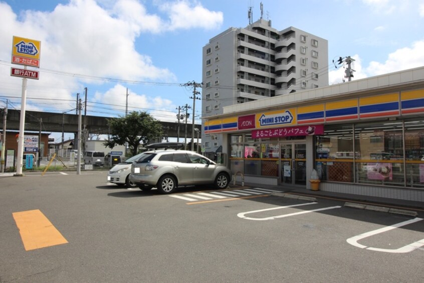 ミニストップ東仙台駅前店(コンビニ)まで511m 東仙台リトルパイン