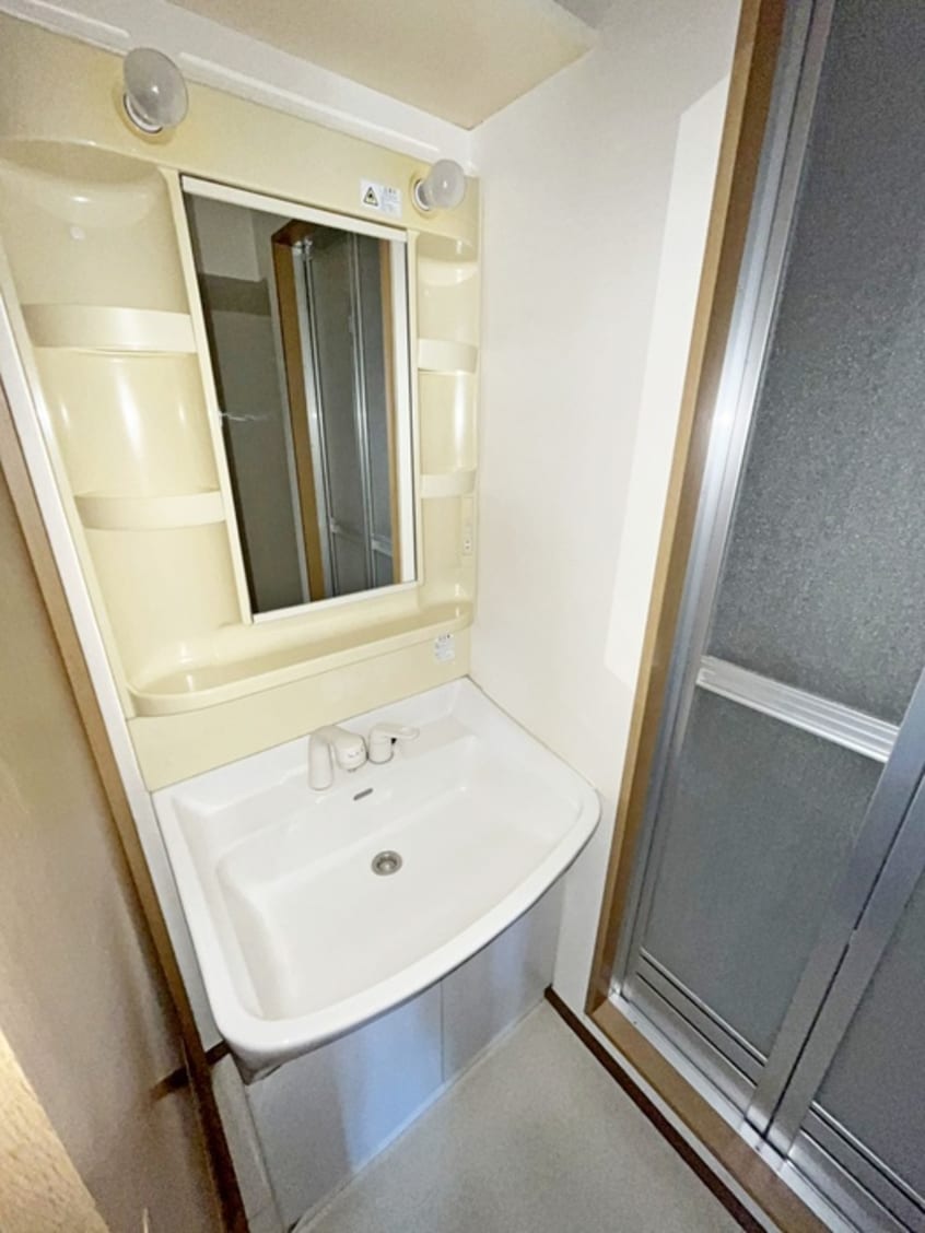 洗面 ロイヤルアニバーサリー楢町